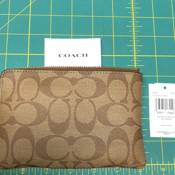 Signature coach zippered change purse and brown brand new with tags - Picture 3 of 9